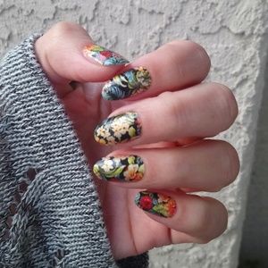 Dark Paradise Nail Wraps